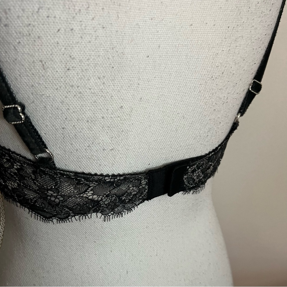 Victorias Secret • Black Lace Dream Angels Lined Demi Bra - Picture 4 of 5